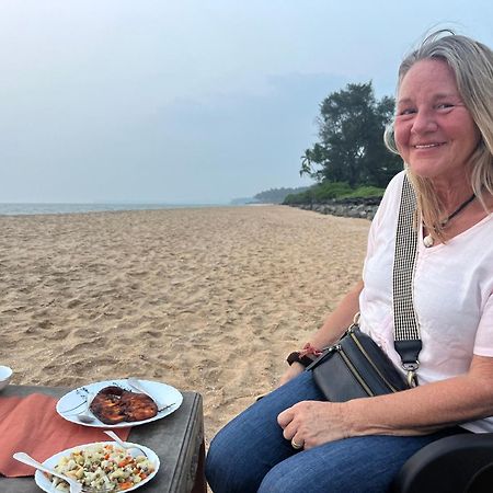 Kizhunna Rock Beach House Kannur Bagian luar foto